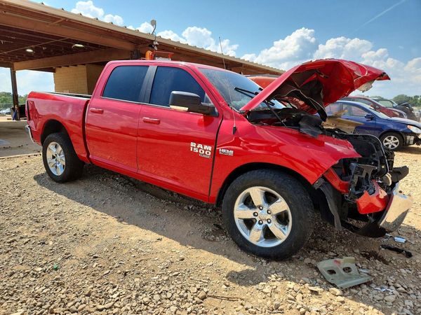 2019 RAM 1500 SLT — Passenger 3/4