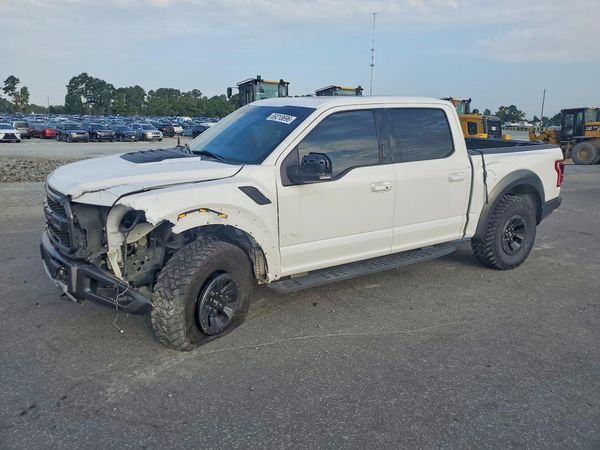 2018 FORD F150 — Front 3/4