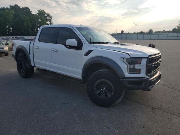 2018 FORD F150 — Passenger 3/4