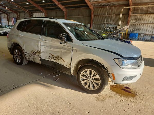 2019 VOLKSWAGEN TIGUAN — Passenger 3/4