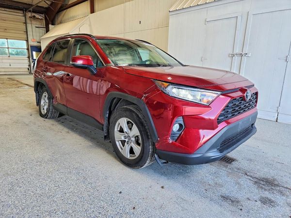 2020 TOYOTA RAV4 — Passenger 3/4