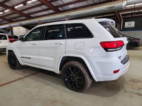 2020 JEEP GRAND CHEROKEE Laredo