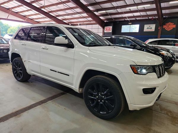 2020 JEEP GRAND CHEROKEE Laredo