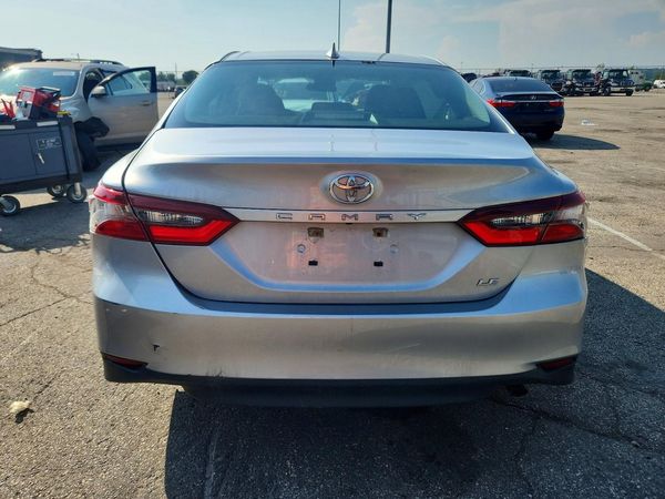 2022 TOYOTA CAMRY LE — DIRR
