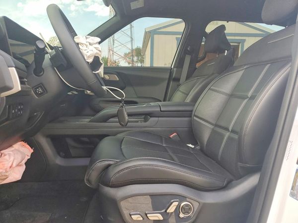 2027 KIA TELLURIDE HYBRID — DENT