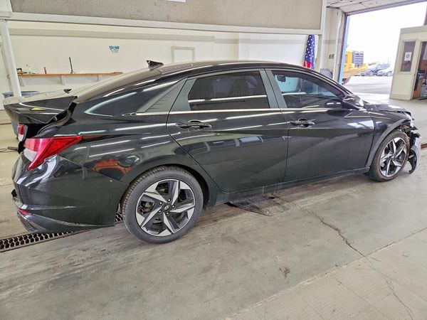2021 HYUNDAI ELANTRA SEL w/ Premium Pkg — PSRA