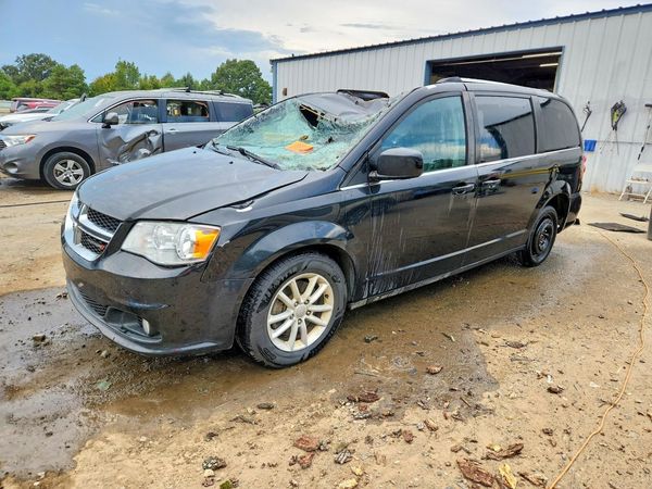 2018 DODGE CARAVAN SXT — Front 3/4