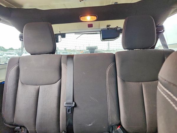 2015 JEEP WRANGLER UNLIMITED — SUVN