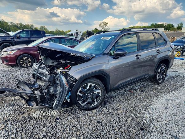 2025 SUBARU FORESTER — Front 3/4