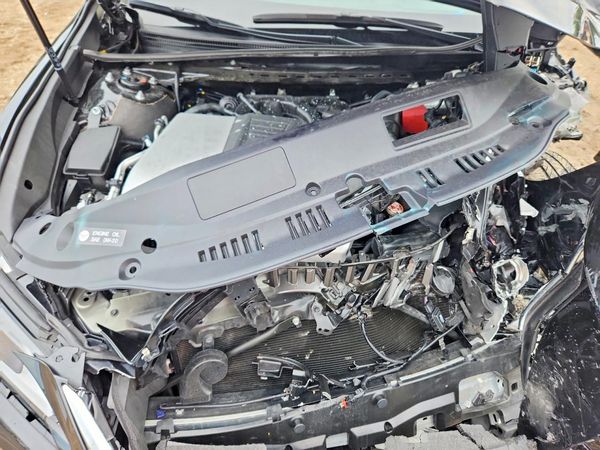 2025 LEXUS ES350 350 Premium — Engine bay