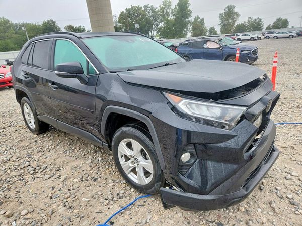 2020 TOYOTA RAV4 — Passenger 3/4