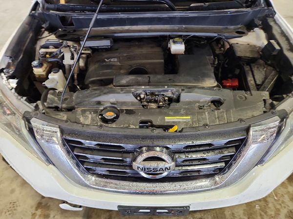 2020 NISSAN PATHFINDER — Engine bay