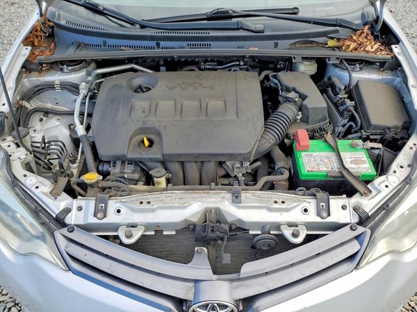 2015 TOYOTA COROLLA — Engine bay