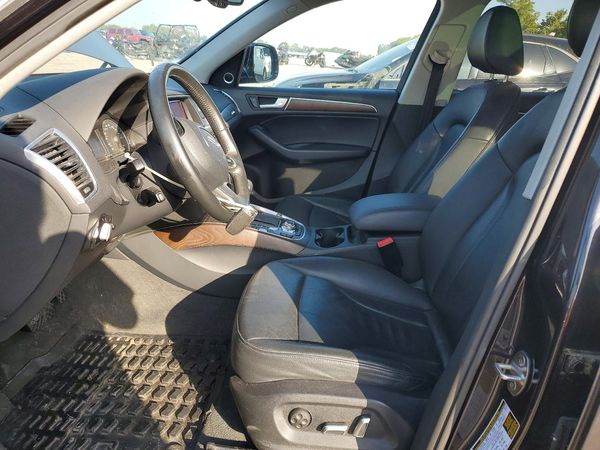 2017 AUDI Q5 quattro Premium Plus — DENT