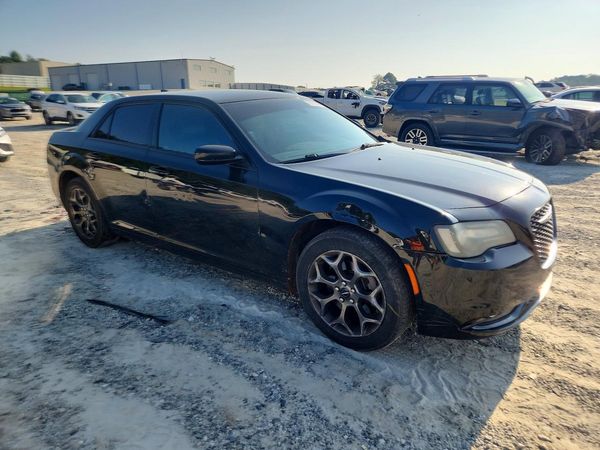2015 CHRYSLER 300 — Passenger 3/4
