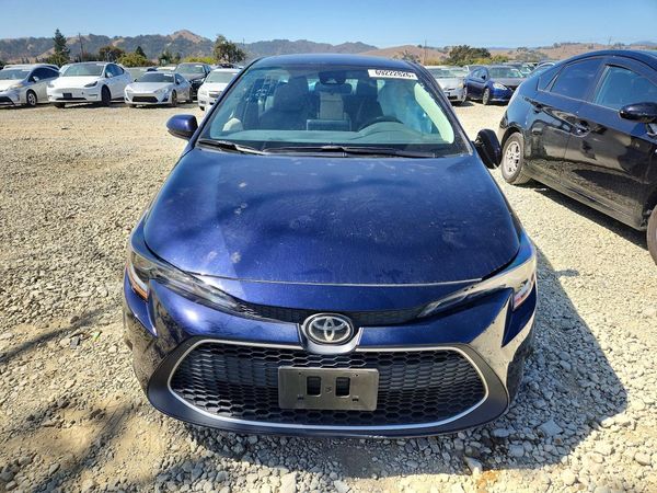 2020 TOYOTA COROLLA XLE