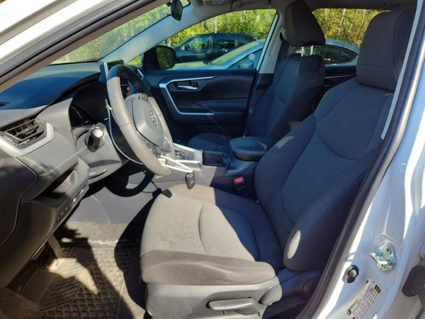2024 TOYOTA RAV4 XLE — DENT