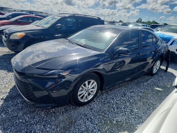 2025 TOYOTA CAMRY — Front 3/4