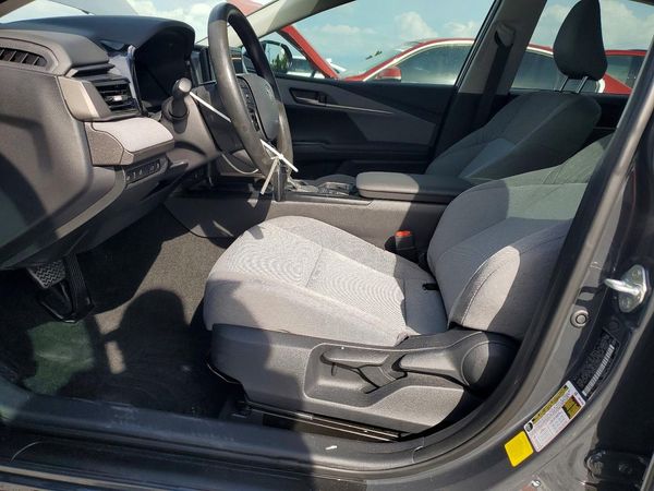 2025 TOYOTA CAMRY — DENT
