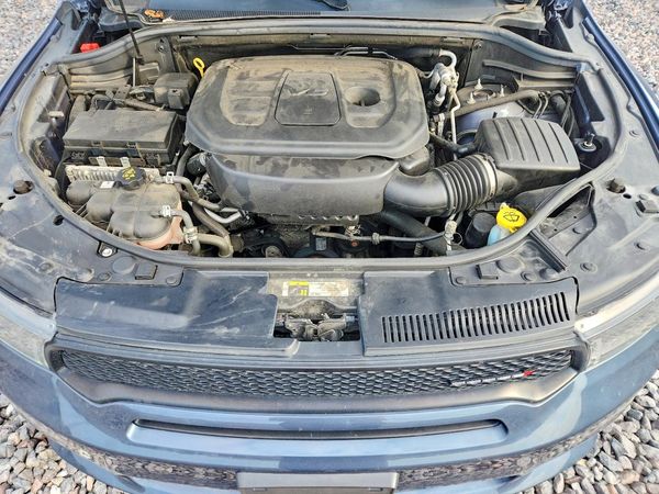 2019 DODGE DURANGO — Engine bay
