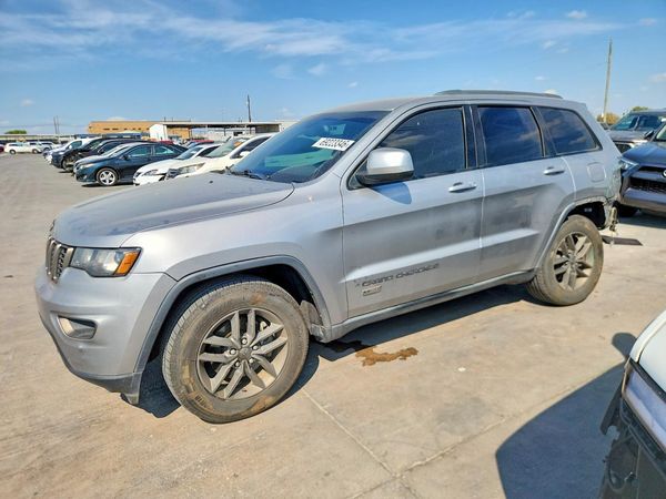 2016 JEEP GRAND CHEROKEE — Front 3/4