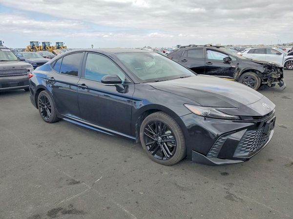2025 TOYOTA CAMRY — Passenger 3/4