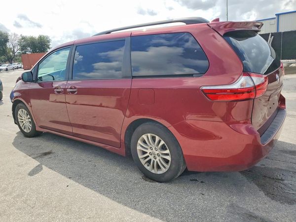 2019 TOYOTA SIENNA