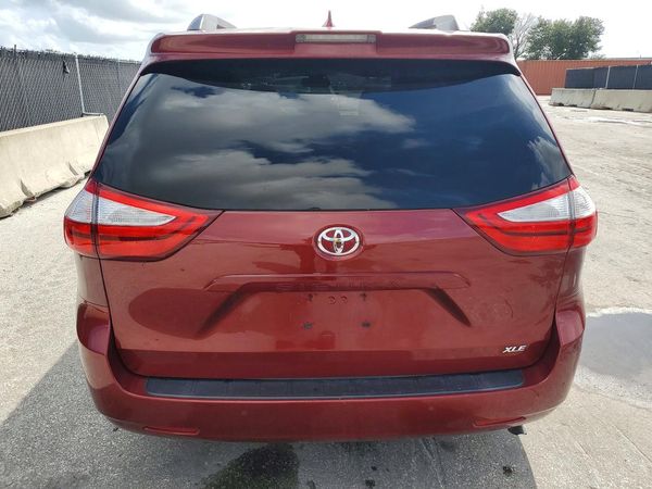 2019 TOYOTA SIENNA