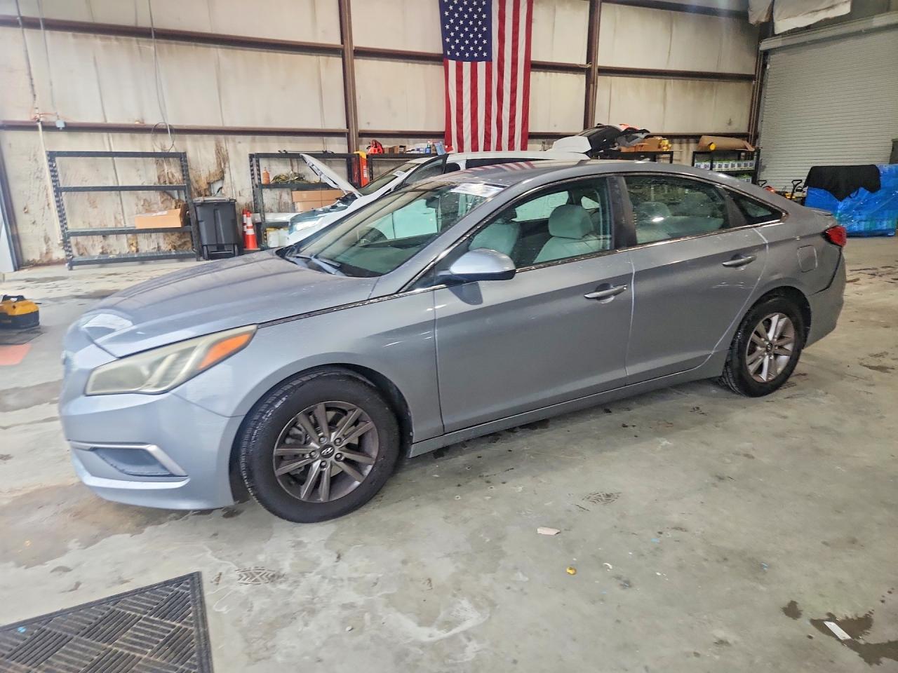 2017 HYUNDAI SONATA SE, Eco — Front 3/4