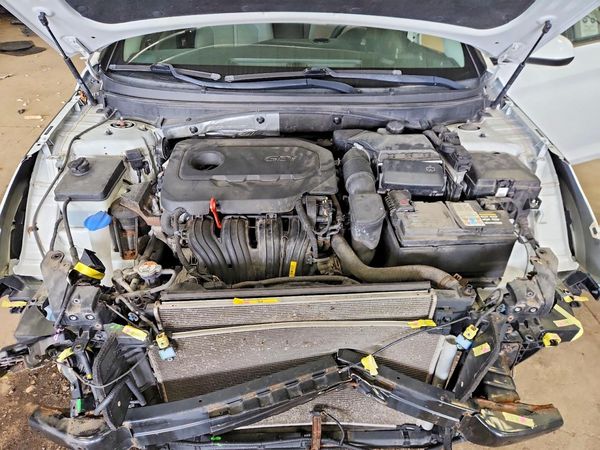 2016 HYUNDAI SONATA — Engine bay