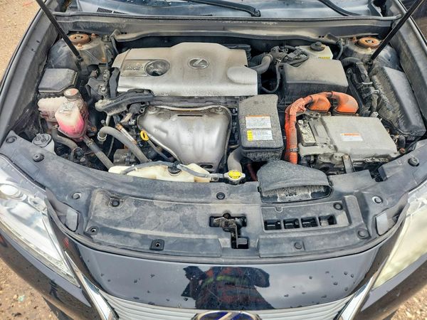 2015 LEXUS ES 300h — DENT