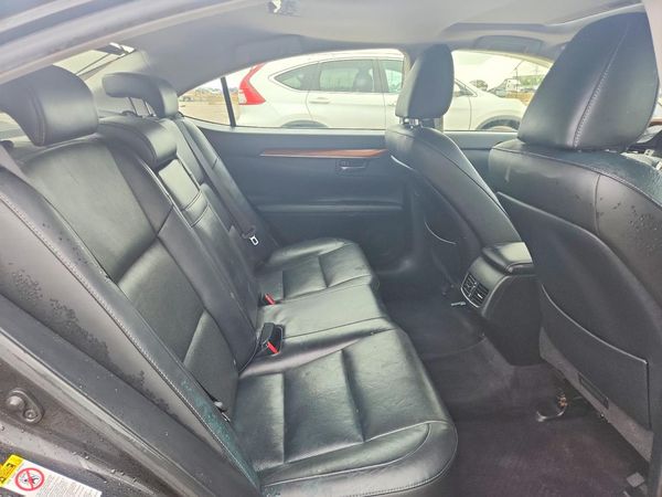 2015 LEXUS ES 300h — CKPT