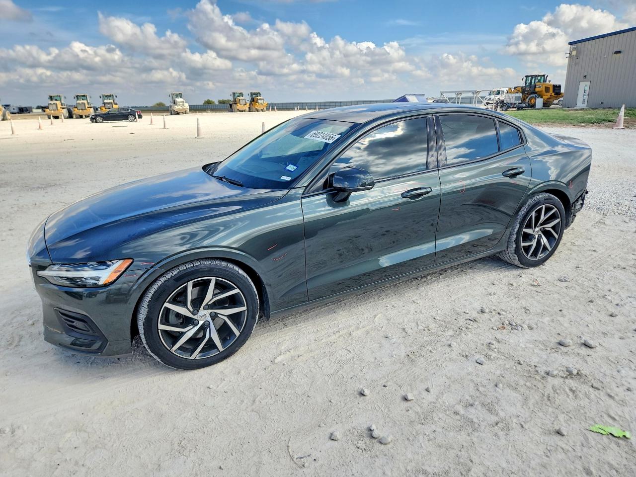 2020 VOLVO S60 — Front 3/4