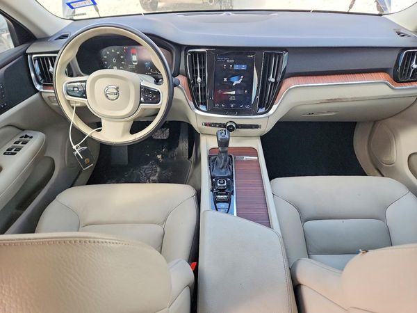 2020 VOLVO S60 — CKPT