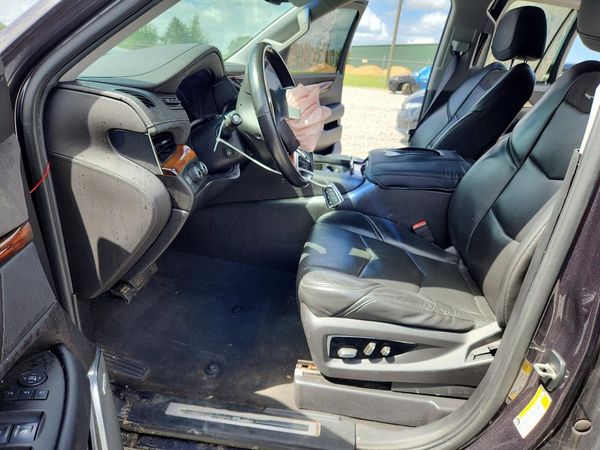 2015 CADILLAC ESCALADE ESV LUXURY — DENT