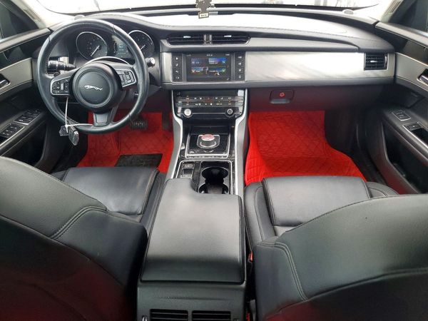 2017 JAGUAR XF Premium