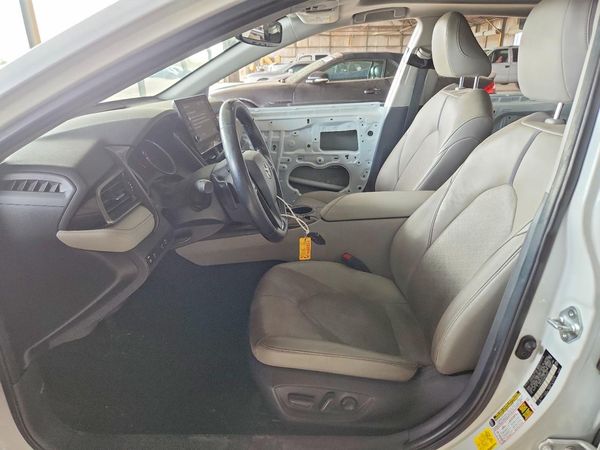 2021 TOYOTA CAMRY — DENT