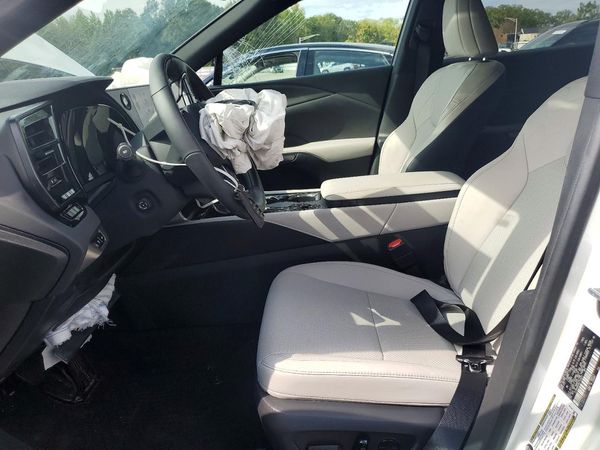 2025 LEXUS RX350 350 — DENT