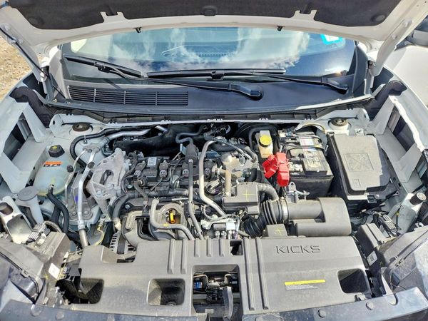 2026 NISSAN KICKS — Engine bay