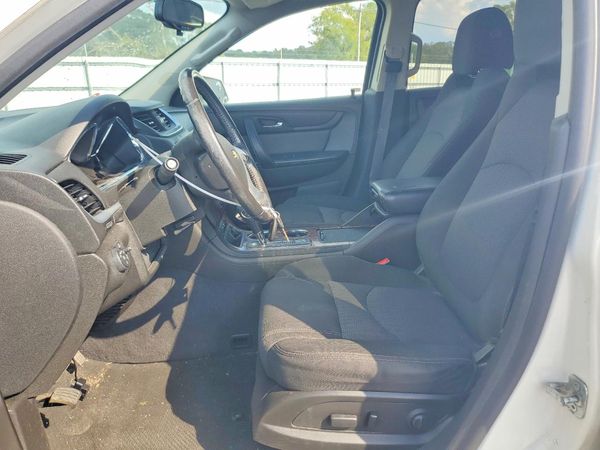2014 CHEVROLET TRAVERSE 1LT — DENT