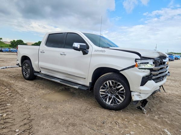 2024 CHEVROLET SILVERADO High Country — Passenger 3/4
