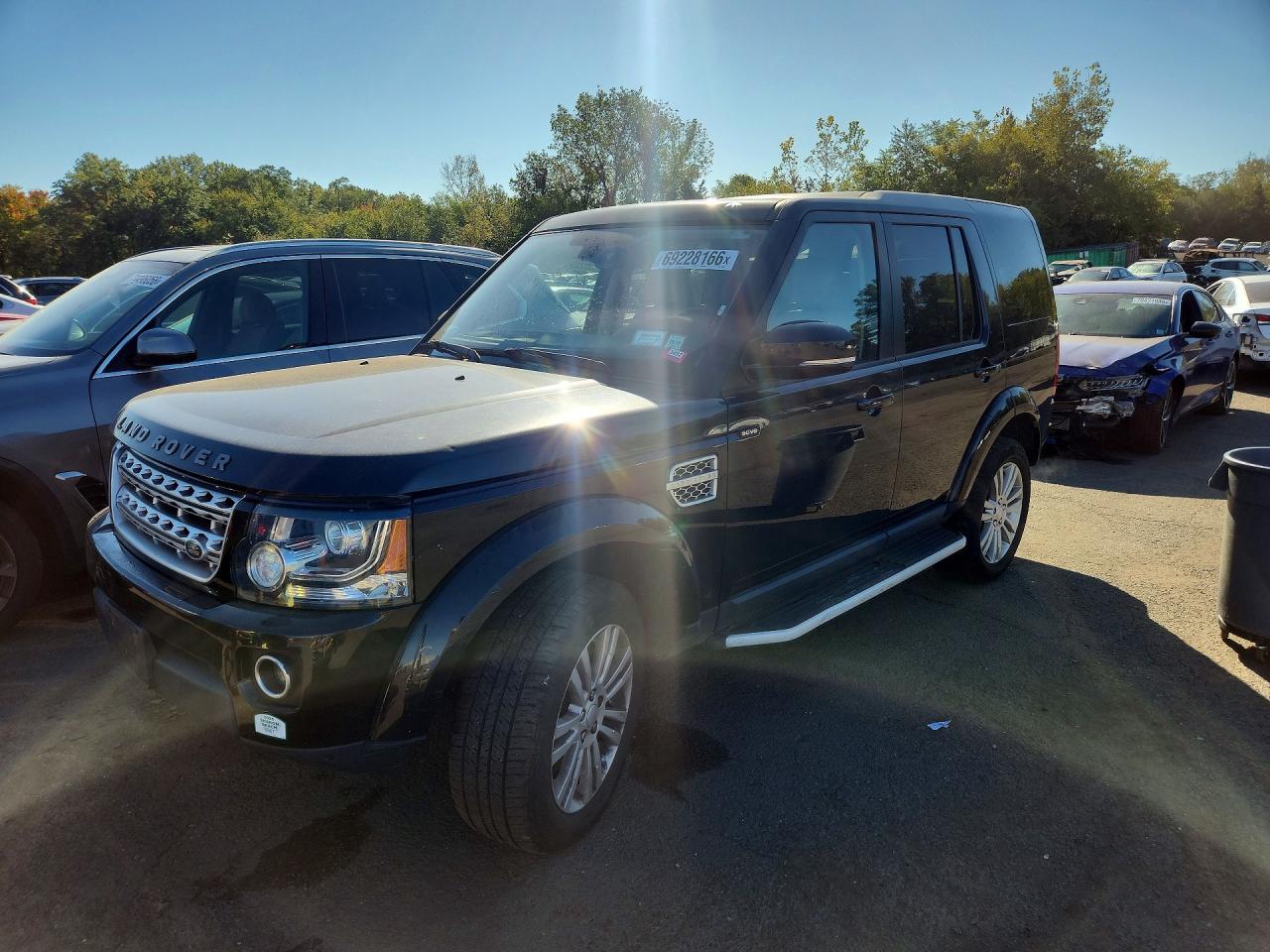 2015 LAND ROVER LR4 HSE LUX — Front 3/4