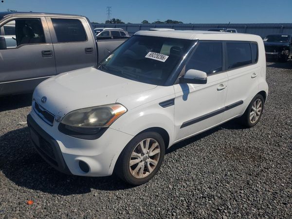 2012 KIA SOUL GL — Front 3/4