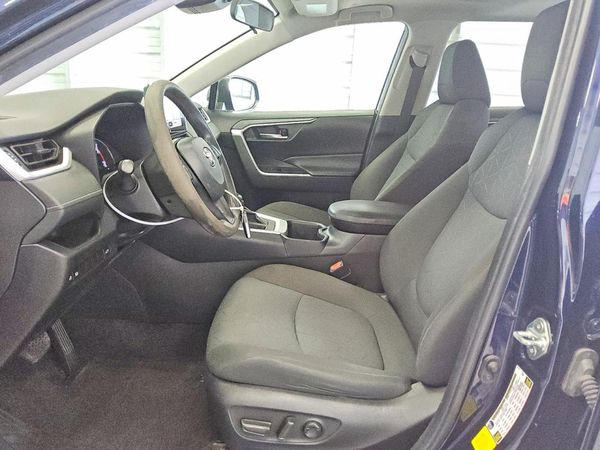 2023 TOYOTA RAV4 XLE — DENT
