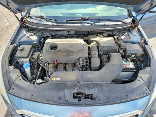 2016 HYUNDAI SONATA — Engine bay