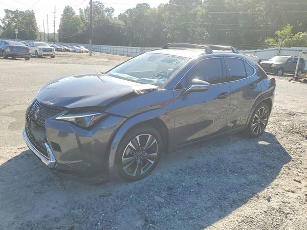 2023 LEXUS UX 250H — Front 3/4