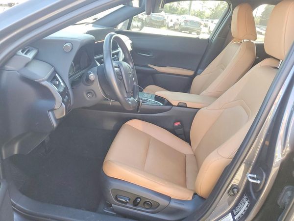 2023 LEXUS UX 250H — DENT