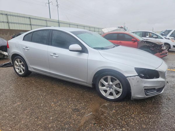 2014 VOLVO S60 — Passenger 3/4