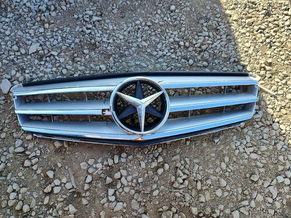 2012 MERCEDES-BENZ C C250 — LOOS