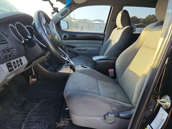 2015 TOYOTA TACOMA Delux Grade — DENT